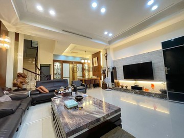 北苗大面寬前庭雙車豪墅｜苗栗縣苗栗市嘉福街