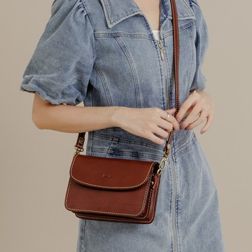 FOCUS經典原皮時尚輕巧小斜肩背包(FTE7012)_植鞣革/真皮小方包/肩背包