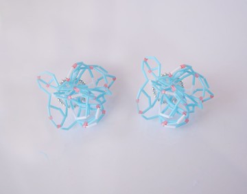 tsububu / 珠飾刺繡 / 「ふさ」【小】/ 耳環 / 夾式耳環 / 單邊 / 雙邊 / 水白色