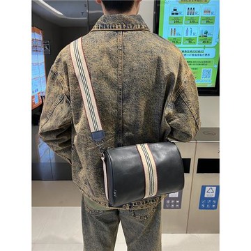 2024青年斜挎男士條紋單肩包 日韓休閑斜挎男包 時尚男包磨砂背包