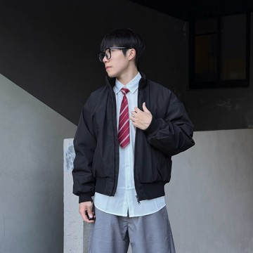 【ZY.STUDIO】BOXY 短寬 鋪棉 飛行外套 夾克 保暖 加厚 bomber 雙拉鏈 短版 寬鬆 MA-1 棉服