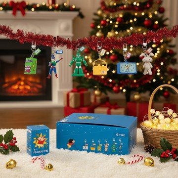 聖誕節快樂🎄【蠟筆小新】小物鑰匙圈盲盒(款式隨機) 韓國限定款 可愛公仔收藏 動感超人 兔兔吊飾 情人節禮物 情侶百元交換禮物 包包吊飾 男生送禮 女生送禮推薦 告白禮物 女朋友送禮 射手座生日快樂