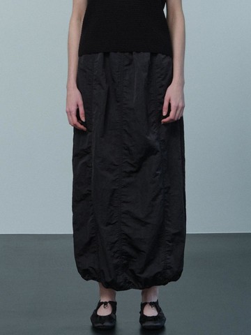 Puckering Curved Skirt [Black]