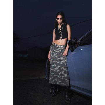 (免運)OkeeMood 純色針織鏤空翻領短上衣馬甲