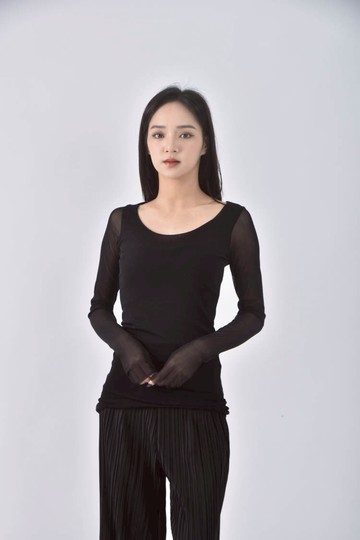 (S) 透紗黑色長袖上衣