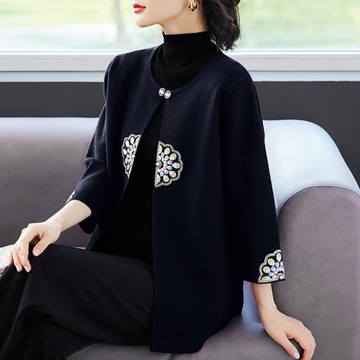 媽媽秋裝洋氣短外套中年婦女春秋上衣服新款中老年人針織開衫高貴
