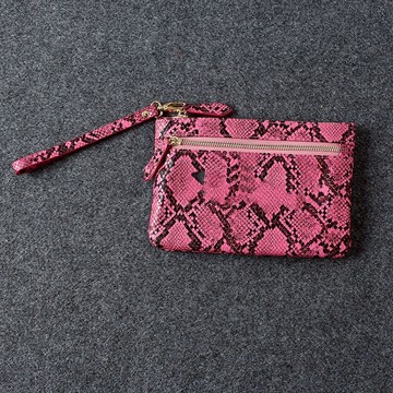 1226-06  時尚品質 立體字母撞色蟒紋PU皮手拎/手拿包1入