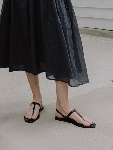 AVOR T-STRAP SANDAL_BLACK