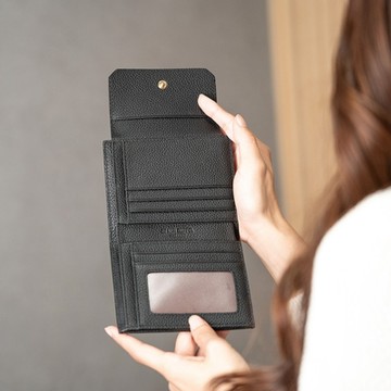 【BRAUN BUFFEL 德國小金牛】台灣總代理 珍妮絲 8卡三折短夾-黑色/BF840-414-BK