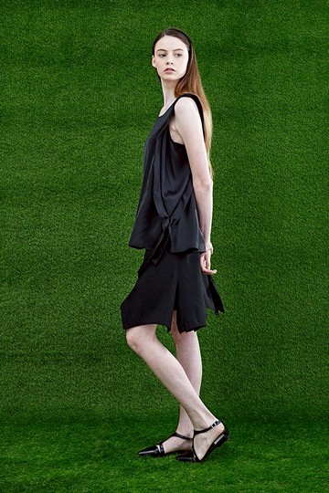 【換季特賣】黑色緞面綁帶背心