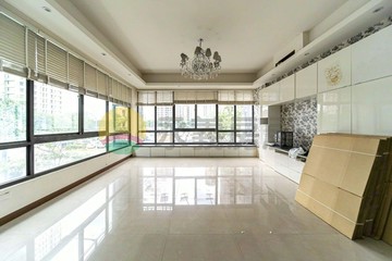 農16特區最有含金量－大地坪醒目三角窗透店｜高雄市鼓山區裕誠路