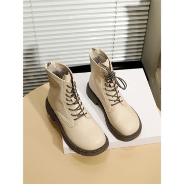 軟皮馬丁靴女2025年新款英倫風厚底工裝靴白色平底短靴女春秋單靴