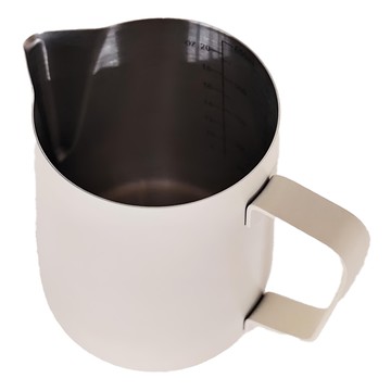 卡特屋 磨砂塗層不鏽鋼拉花杯 304不鏽鋼 尖嘴/鶴嘴兩款杯口 內含刻度  米白色 尖嘴  1個