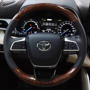 適用于豐田皇冠陸放漢蘭達塞納格瑞維亞桃木手縫真皮方向盤把套