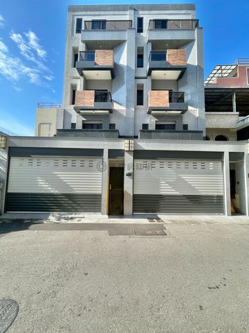 衛道中學全新完工雙車電梯別墅B｜台中市北屯區雷中街