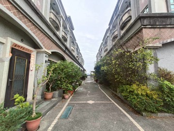 近中科｜稀有釋出．大四房雙車位透天《人車分道》｜台中市大雅區大林路