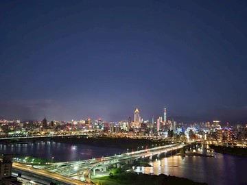 SRC制震-帝王河景第一排裝潢電梯3房+車｜新北市三重區水漾路一段