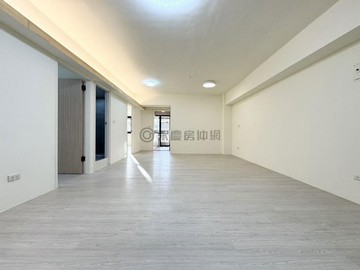大里益民商圈｜大室內坪｜全新裝潢美三房附車位｜台中市大里區東明路