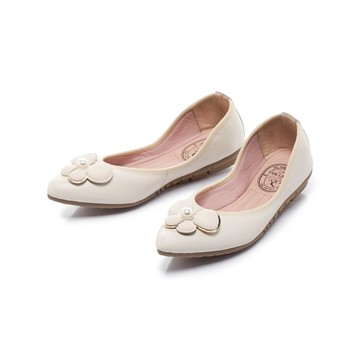 我的旅行日記  柔美花朵飾釦尖頭平底娃娃鞋  復古白 (503187)