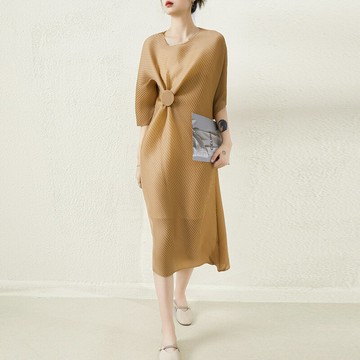 現貨+預購 三宅風皺褶衣服洋裝褶皺長裙短袖連身裙摺衣彈力顯瘦折衣大碼-寬鬆中長裙4色74fe18【獨家進口】【米蘭精品】