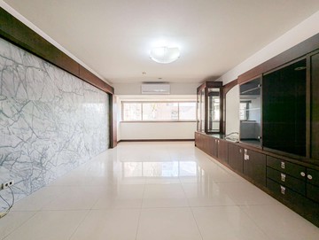 中信蛇丸~大降價南京三民國泰大空間三房有車位｜台北市松山區南京東路五段