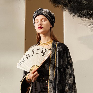 【新店5折特惠】RIMLESS無邊設計燒花不易皺黑色植絨系帶包頭帽