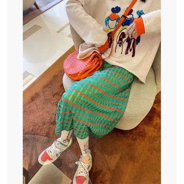 秋季高腰a字半身裙設計感小眾波浪紋松緊腰顯瘦時尚中長款半裙女