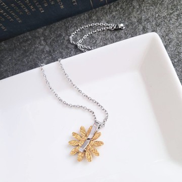 【絕版出清品】太陽花。花朵白鋼造型墬鍊 /僅一件/