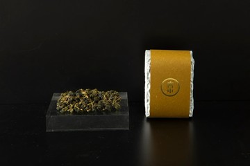 大小日子 台灣大禹嶺烏龍茶