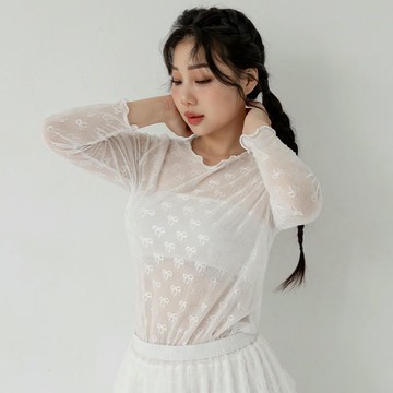 蝴蝶結透膚蕾絲木耳邊上衣