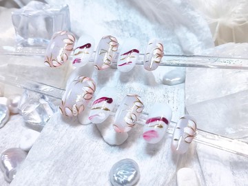 【Z】晨霧花語 - 柔光手繪穿戴甲 M碼2.0短橢圓