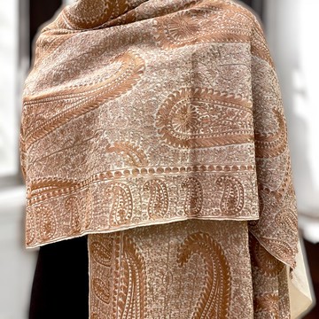 【秋季必備】喀什米爾手繡變形蟲設計 羊絨披肩 - 鵝黃佐金橘滿繡