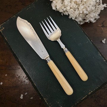 50574-唯美1898年純銀環珍稀材質手柄分食刀叉組