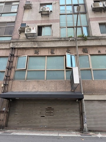 【新竹市區】棒球場旁1F大面寬店面｜新竹市北區少年街