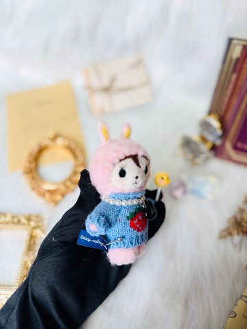 羊毛氈守護角色露露 配戴黑瑪瑙 守護你