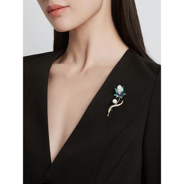 玉蘭花胸針高檔女奢華氣質胸花2025年新款大衣西裝設計感別針配飾