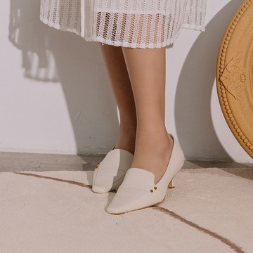 簡約尖頭細跟鞋-工作鞋-白色