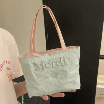 🍀臺灣出貨🍀新款雛菊手提包刺繡托特高顏值輕便通勤女包爆款氣質便攜式小包