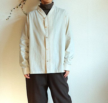 不對稱領褶襇襯衫 / 原色 / 亞麻混棉 / 長袖 / 男女皆宜 M