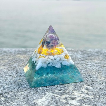 【鏤空•浮離—彩螢石+月亮石+磷灰石】奧根能量塔