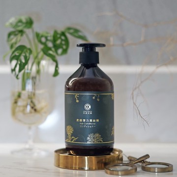 天成文旅精萃柔順彈力潤絲精
