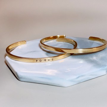 送禮 細緻款_祝福 黃銅手環 C型 黃銅 禮物可刻英文名字數字 情侶