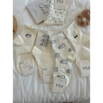 堅果媽咪卡通小狗襪子女中筒春秋冬季款白色可愛日系運動卷邊長襪