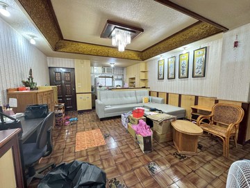 三多、興中商圈｜公寓三樓｜美三房｜可租平車｜高雄市苓雅區興中一路