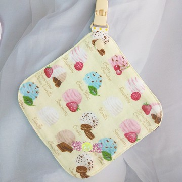 冰淇淋聖代。附夾六重紗手帕 (夾可拆)