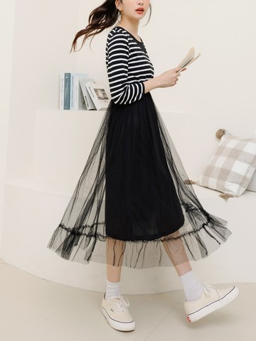 假兩件V領條紋層次網紗長洋裝