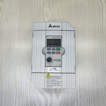 臺達變頻器1.5kw/380v實物拍攝、成色如圖、已經測試、功能完好{鑫弘-工葉電器}可開發票