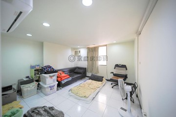 誠意出售近文山特區/次高樓經典大四房平車｜高雄市鳳山區文建街