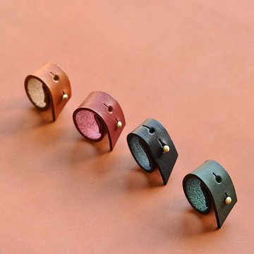 電線收納 | 手工皮件 | 客製化禮物 | 植鞣革-可調節收線器