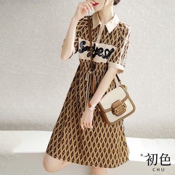 初色 拼接印花圖騰亮片文字抽繩收腰顯瘦中大碼襯衫領短袖連身裙中長裙洋裝-花色-68016(M-2XL可選)